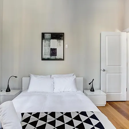 The Francois Xavier-Old Montreal Aparthotel Room photo