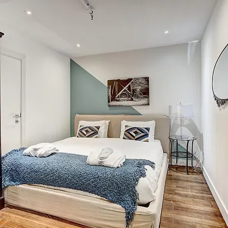 The Francois Xavier-Old Montreal Aparthotel Room photo